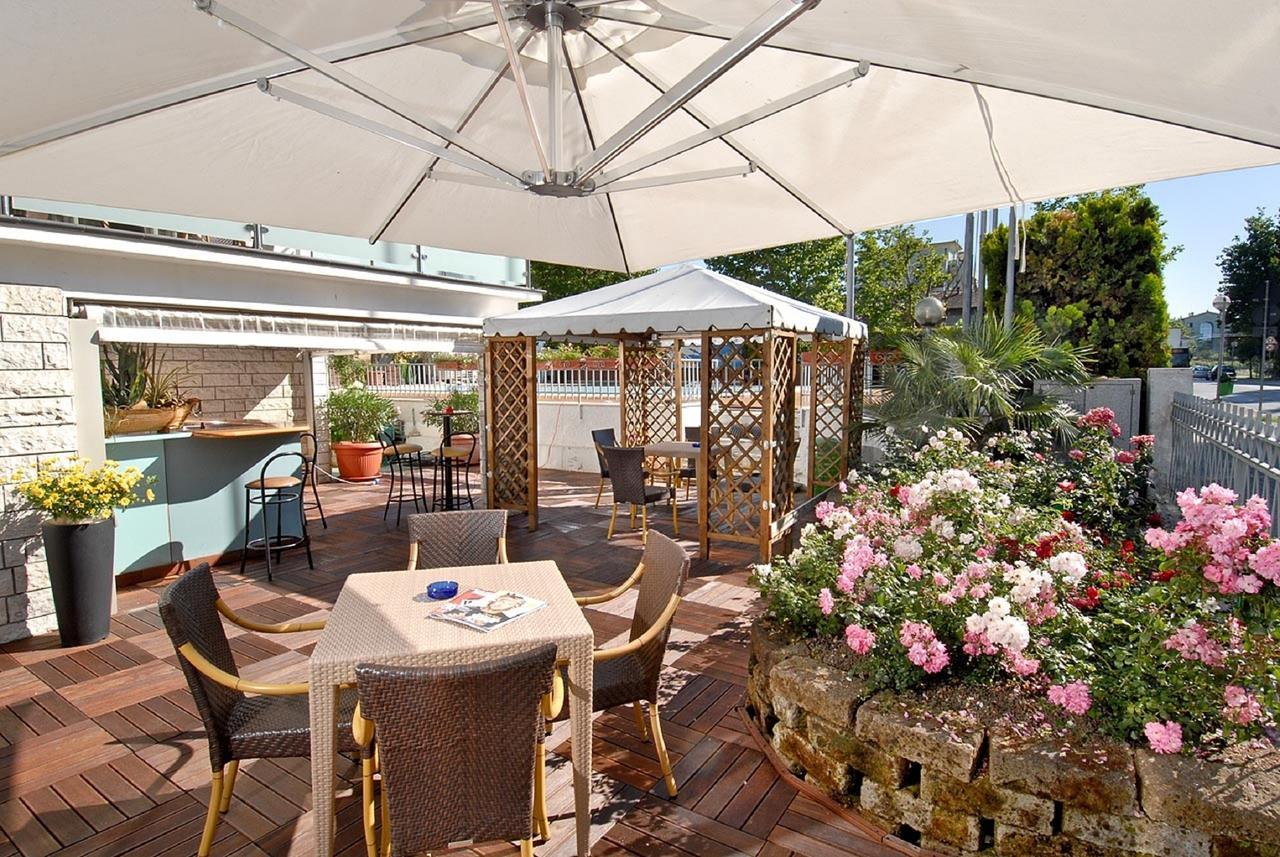 Hotel St. Moritz Bellaria-Igea Marina Extérieur photo