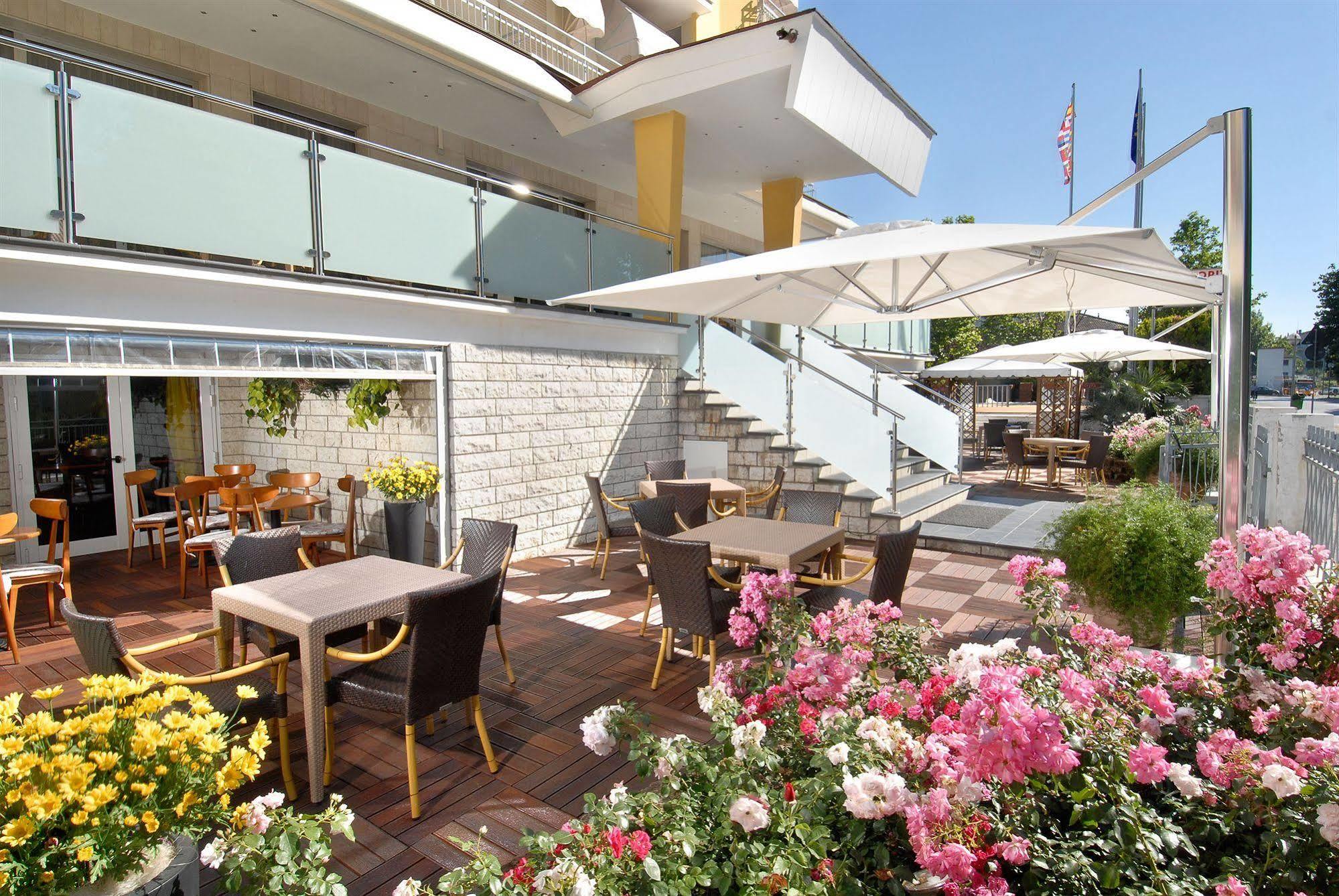 Hotel St. Moritz Bellaria-Igea Marina Extérieur photo