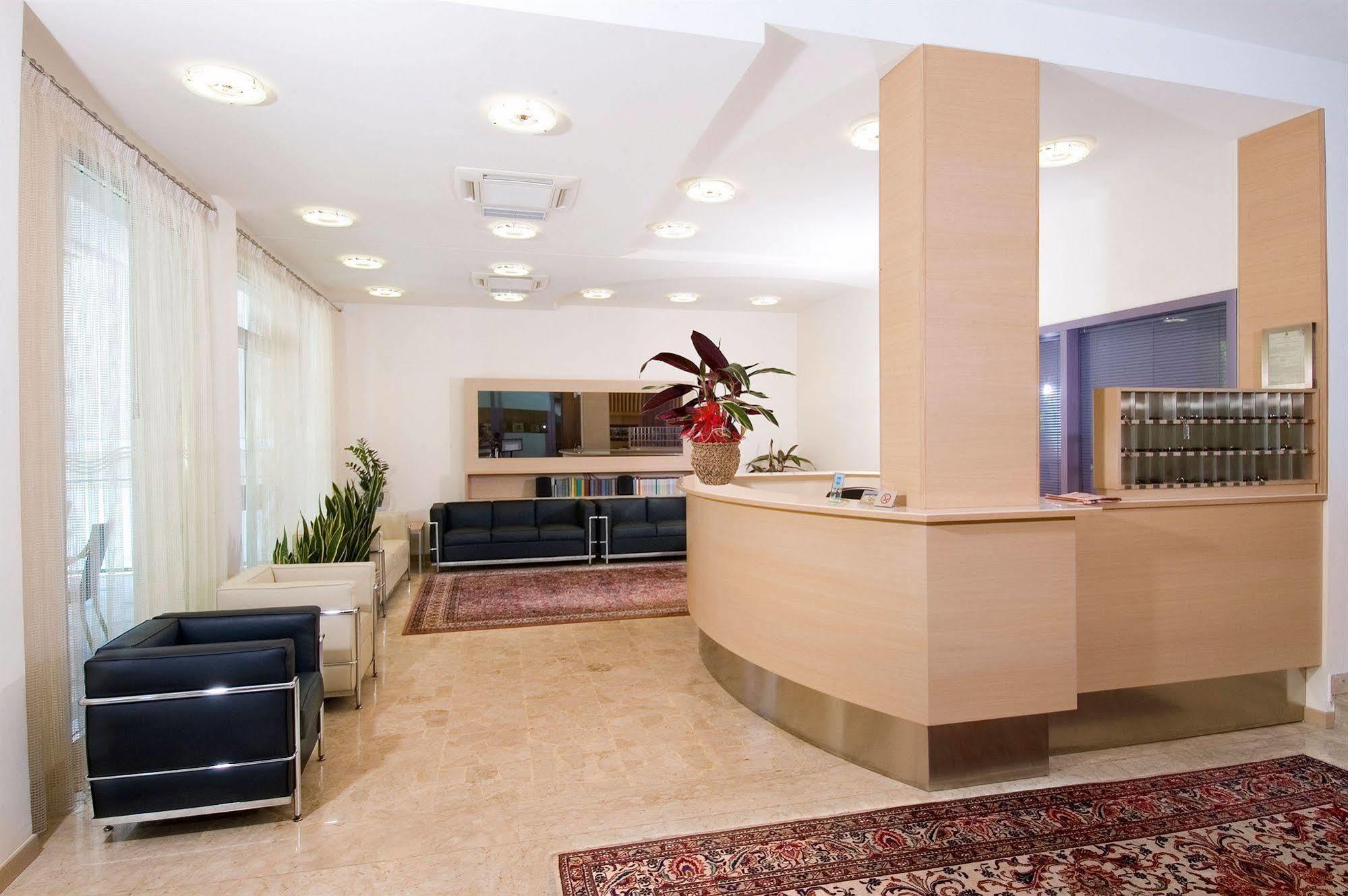 Hotel St. Moritz Bellaria-Igea Marina Extérieur photo